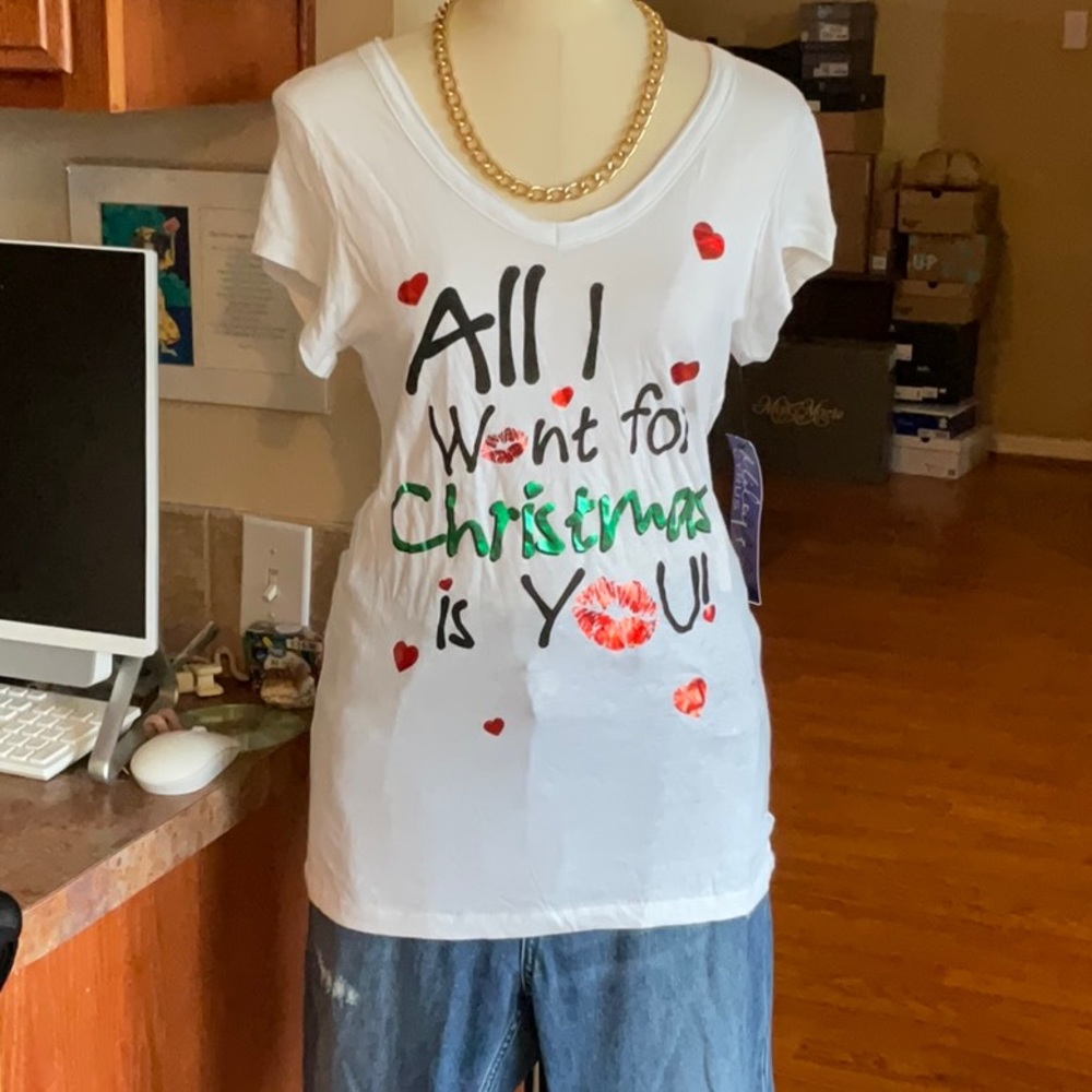 Miley Cyrus Max Azria White Graphic Christmas Tee Size XXL, NWT